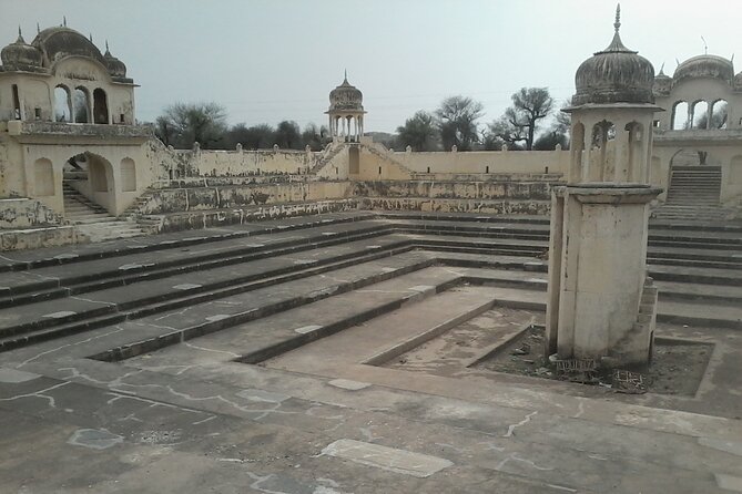 Haunted Place Bhangargh Fort And Abhaneri Step Well By Private Car Same Day Tour - Why these two sites work as a Jaipur day trip