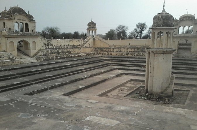 Haunted Place Bhangargh Fort And Abhaneri Step Well By Private Car Same Day Tour - Who will enjoy this private day tour