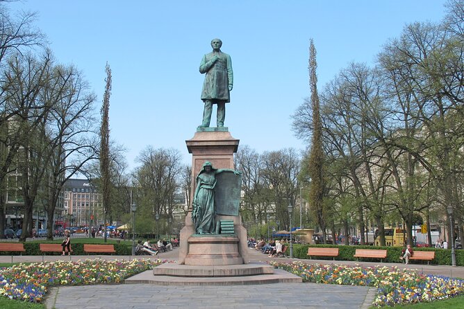Helsinki and Porvoo Tour by Private Car with Personal Guide - Forty-five minutes in Porvoo Old Town