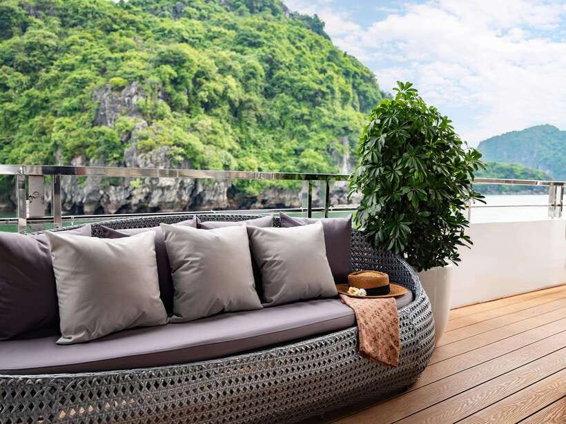 Hercules Ha Long Bay New Cruise From Hanoi With Limousine - The return to Hanoi can be the tiring part
