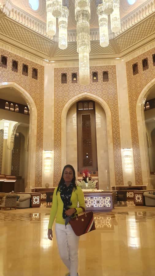 Highlights of Muscat city tour in private car with guide - Private transport, pickup, and the guide question