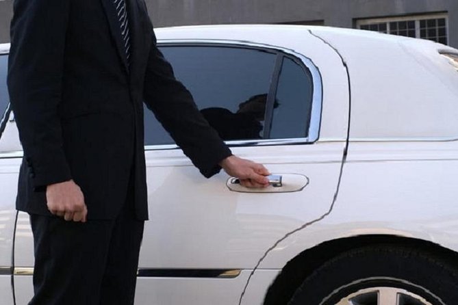 Ho Chi Minh Airport Arrival Or Departure By Private Car Transfers - What the vehicle and service feel like