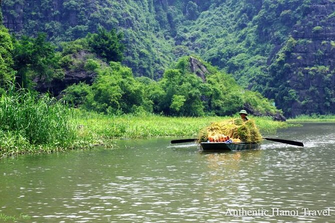 Hoa Lu Tam Coc Full Day Trip by Limousine Transfer Deluxe Group - The return to Hanoi