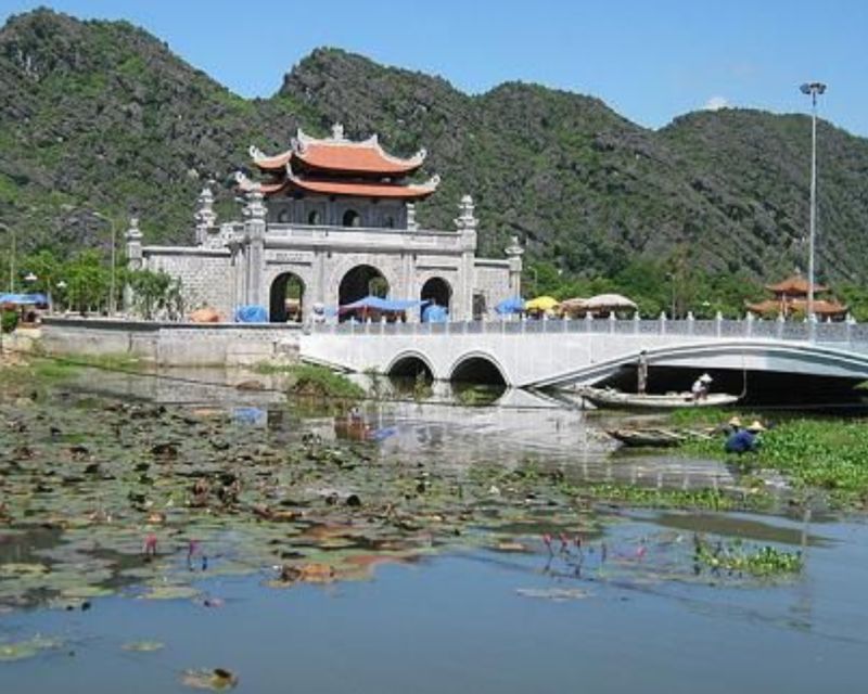 Hoa Lu – Tam Coc – Mua Cave by Limousine With Small Group - Cycling through Tam Coc villages