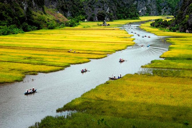 Hoa Lu - Tam Coc - Mua Cave day trip - Luxury limousine from Hanoi - Hoa Lu and the two royal temples