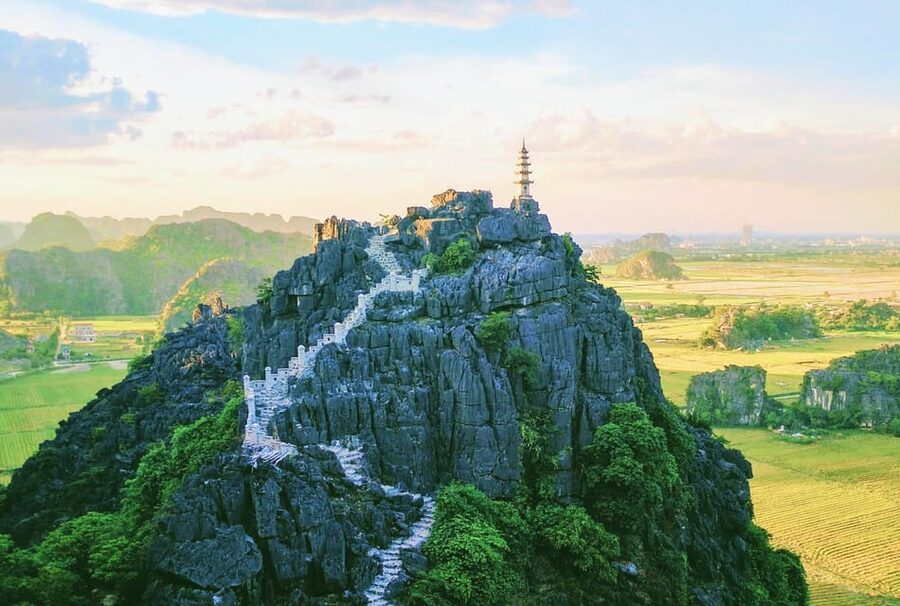 Hoa Lu, Tam Coc, & Mua Cave Day Trip with Lunch & Limousine - Who should book this full-day outing