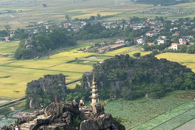 Hoa Lu - Tam Coc - Mua Cave Full Day - LIMOUSINE - Lunch with local dishes and vegetarian choices