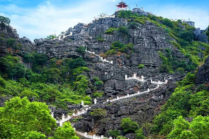 Hoa Lu - Trang An - Mua Cave- 1 Day Trip from Hanoi By Limousine and Small Group - The guides and the small-group feel