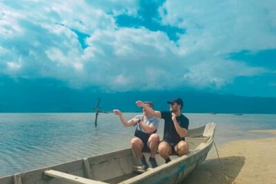 Hoi An: Private Car To Hue via Many Attraction(One-way)