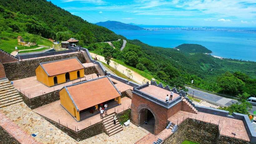 Hoi An: Private Car to Hue with Multi Sightseeing Stops - Who should book this Hoi An to Hue transfer?