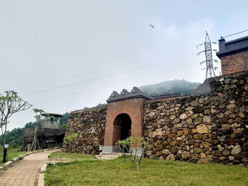 Hoi An: Private Car to Phong Nha with Sightseeing Stops - Who should book this private car?