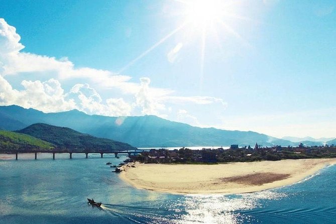 Hoi An to Hue by Private Car via Many Scenic Stopovers - The private-car advantage