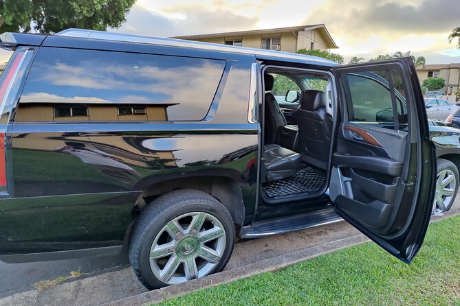 Honolulu Airport & Waikiki Hotels Private Transfer by Luxury SUV(up to 5 people) - The optional orchid lei welcome