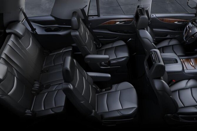 Honolulu Airport & Waikiki Hotels Private Transfer by Luxury SUV(up to 5 people) - The 30 to 45 minute ride to Waikiki