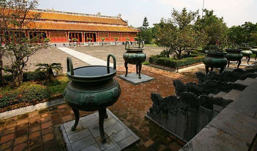 Hue Car Rental with Driver for Transfer Trip and Sightseeing - Key points to know before booking