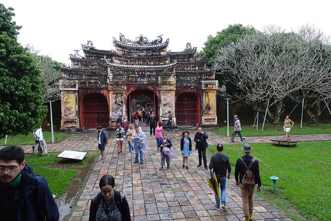 Hue: Dragon Boat, Perfume River, Pagoda & Royal Tomb Tour - What the $34 price really covers
