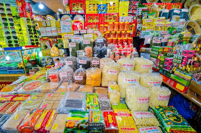 Hue Food Tour by Walking or Cyclo or Motorbike with Driver - The guides make the difference