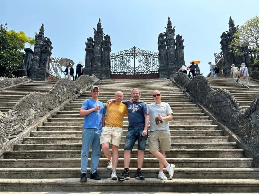 Hue: Imperial City, Royal Tombs Tour & More by Private Car - Thien Mu Pagoda and Hue’s Buddhist tradition