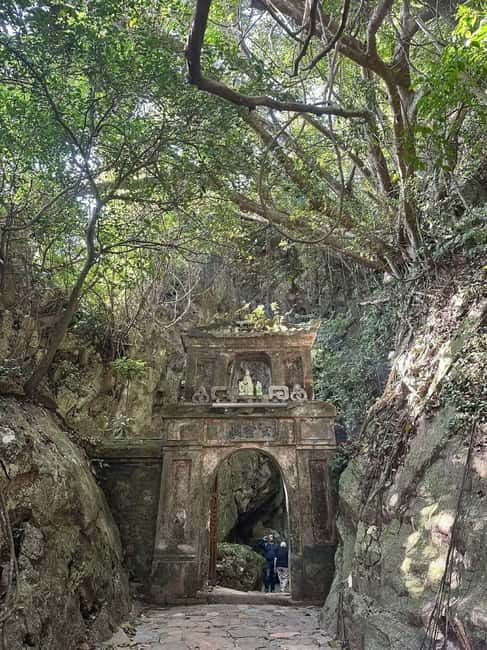 Hue: Private Car to/from Hoi An via Multi Attractions(1-Way) - Choosing the extra stops
