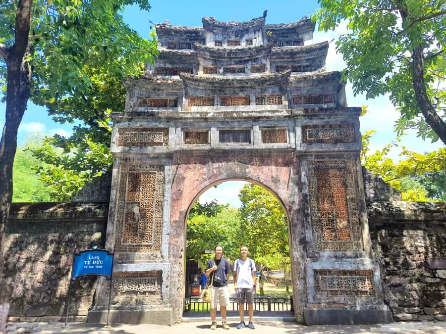 Hue: Royal Tombs & Imperial City Tour by Private Car - Tu Duc Tomb, a more personal royal setting