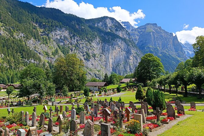 Interlaken Full-Day Highlights Tour with a Local by Private Car - St. Beatus Caves add an underground change of pace