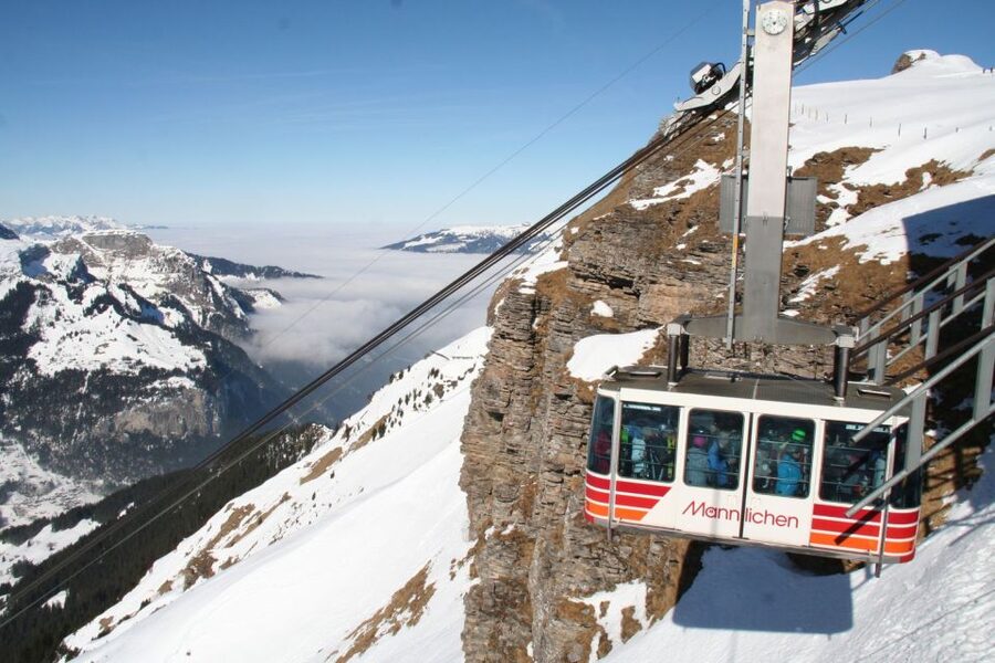 Interlaken: Highlights Tour with a Local by Private Car - Why a private car works well around Interlaken