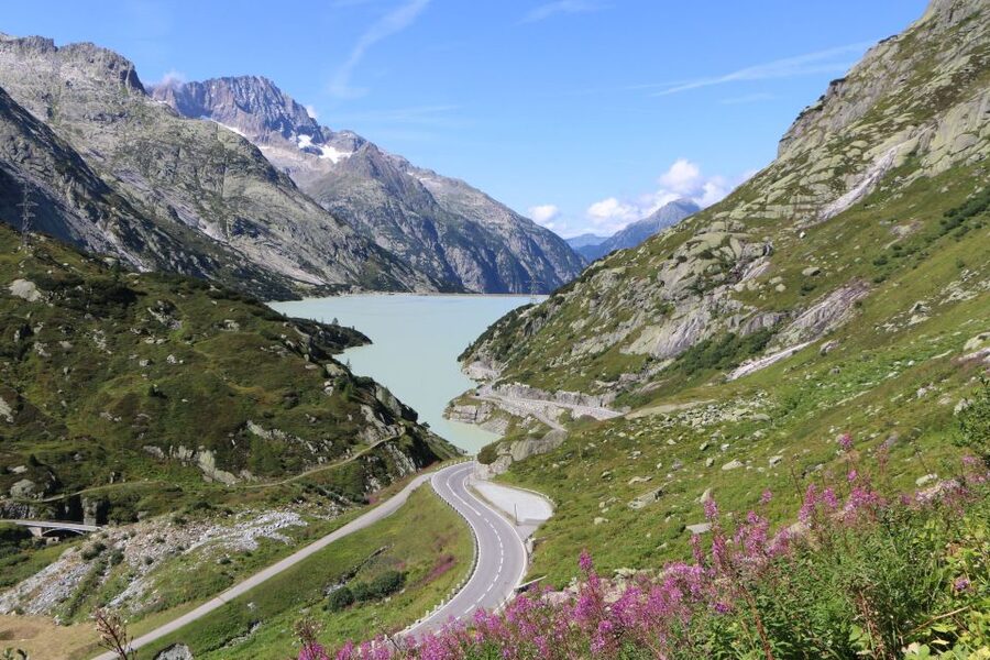 Interlaken: Highlights Tour with a Local by Private Car - Is $549 per person a fair price?