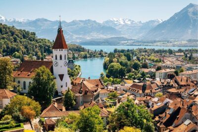 Interlaken: Private Car Tour to Swiss Villages, Capital & Castles