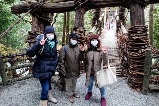 Iya Valley All Must-Sees Private Chauffeur Full-day Tour with a Driver - Ochiai Village and old farmhouses
