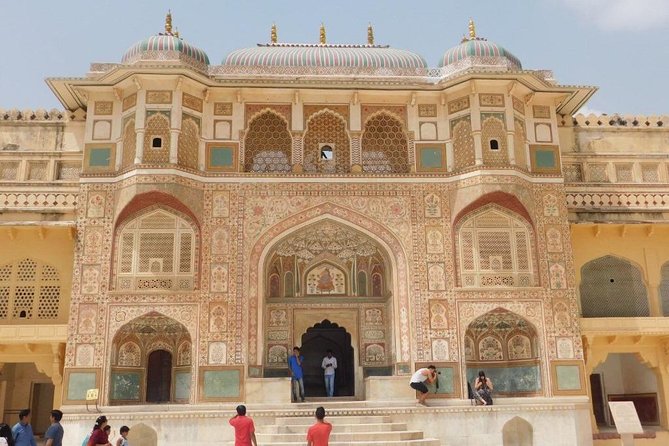 Jaipur Sightseeing Tour with Private Car and Driver - City Palace: the longest look at Jaipur’s royal center