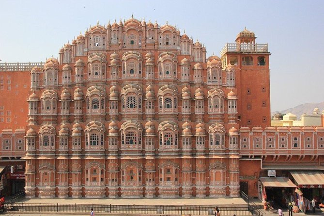 Jaipur Sightseeing Tour with Private Car and Driver - Jal Mahal: a quick lake-side photo stop