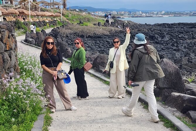 Jeju Island Popular Sightseeing Private Car Charter Tour 5/9hours - Why a private car makes sense on a large island