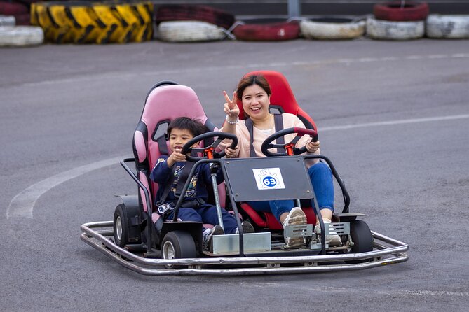 Jeju Island Popular Sightseeing Private Car Charter Tour 5/9hours - The guide makes or breaks the experience