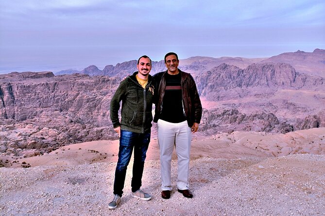 Jordan Tour: Private Driver - Luxurious car - Drivers, flexibility, and the human factor