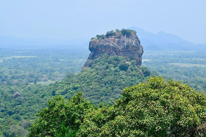 Kandy City Tour & Famous Ambuluwawa Tower with Friendly Chauffeur - Kandy Lake and the city viewpoint