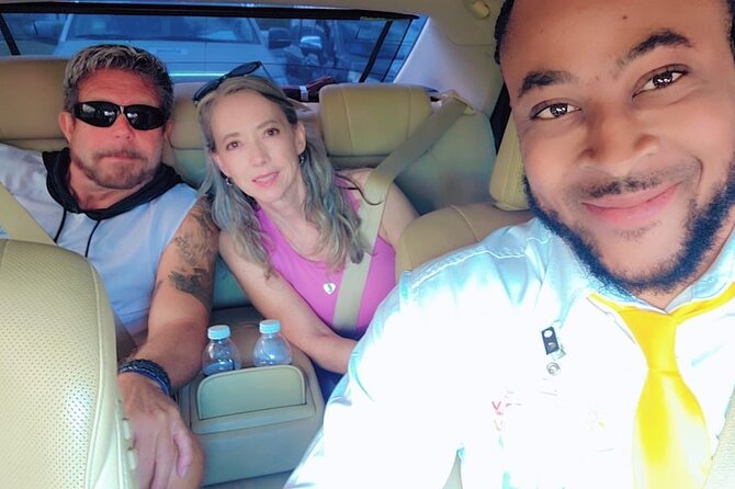 Kingston Airport Private Car to all hotels islandwide 1-3 pax - The vehicle, group size, and luggage question