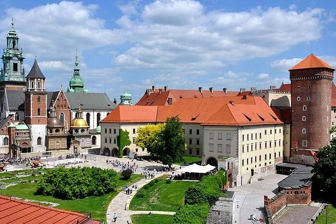 Krakow Airport Transfers : Krakow Airport KRK to Krakow City in Luxury Van - Who will appreciate this transfer most?