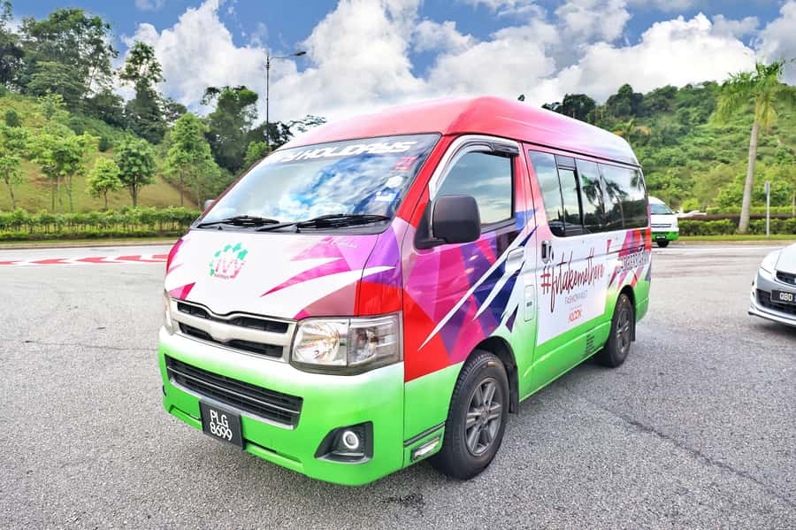 Kuala Lumpur: Sightseeing by Private Vehicle with Driver - Why a private car works well in Kuala Lumpur