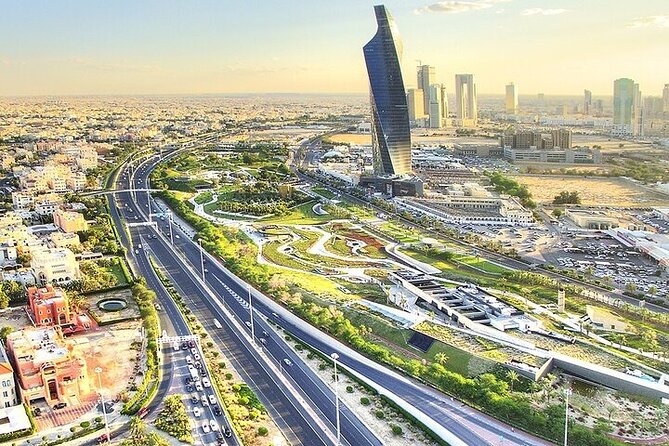 Kuwait City Full Day Luxury Car with Local Driver Rental - Al Mubarakiya Souk for shopping and atmosphere