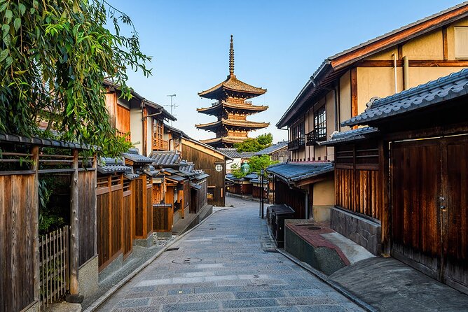 Kyoto tour with English Speaking Chauffeur - Kinkakuji brings the famous golden view