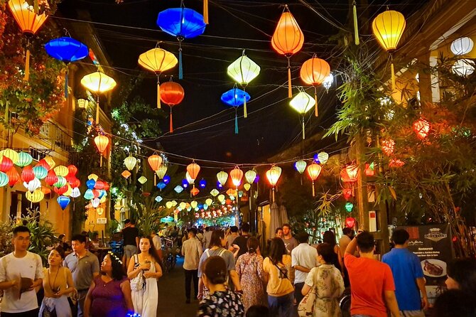 Lady buddha, marble mountain & Hoi An Ancient town by private car - Free time in Hoi An Ancient Town