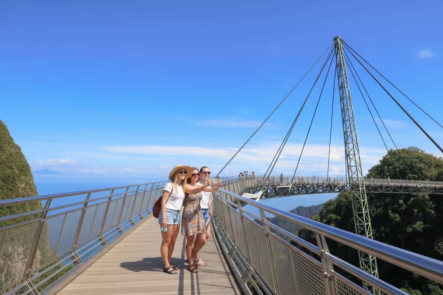 Langkawi: Half- or Full-Day Private Car Tour of Highlights - What the $65 group price really buys