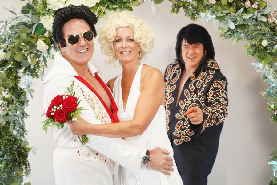 Las Vegas: Elvis Themed Wedding with Limousine - Flowers and photographs make the package feel complete