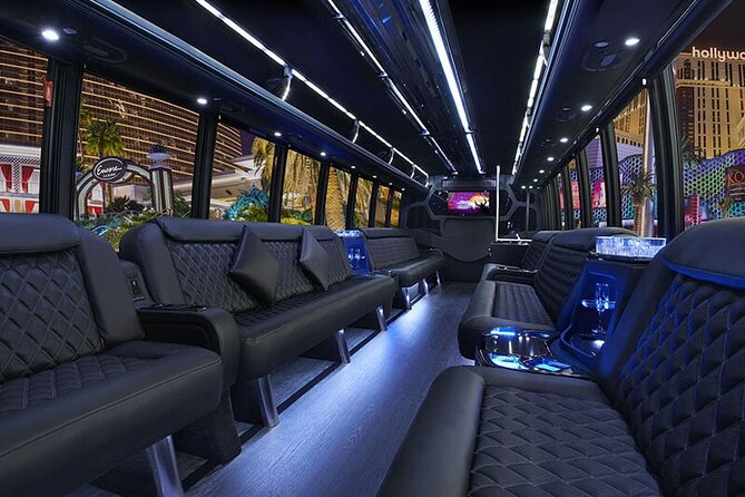 Las Vegas Strip at night like a Star with champagne by luxury limo - 3 or 5 hrs - Champagne, water, music, and what you should bring