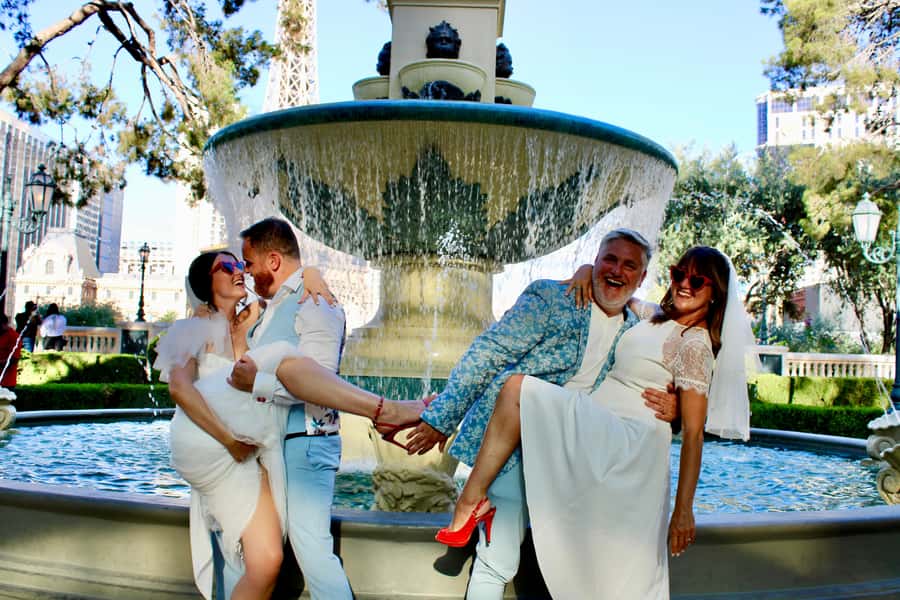 Las Vegas Strip Limo Tour with Champagne and Photos - The $549 group price and who gets value