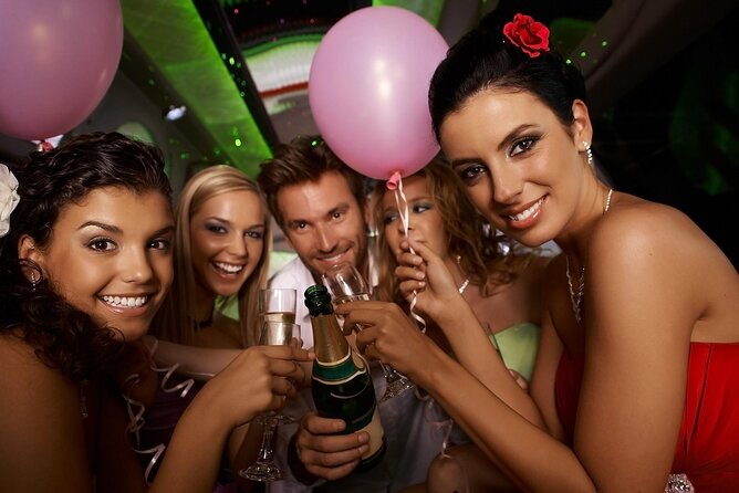 Limousine & nightclub Barcelona - One hour of Barcelona by limousine