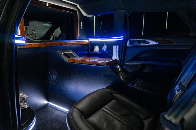 Lincoln Strecth Limo from Costa Mujeres to Cancun Airport - The airport arrival plan matters more than the limo