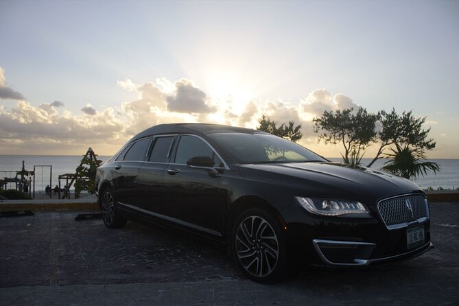 Lincoln Stretch limo from Cancun Hotel Zone to Cancun Airport - Is $128 good value for two?