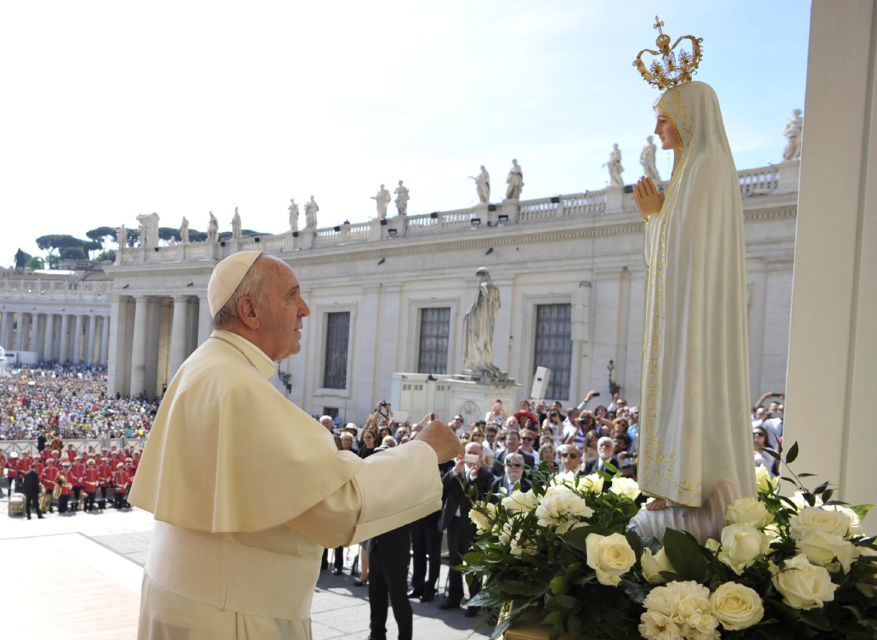 Lisbon: Half-Day Fatima Private Car Tour - Arriving at the Sanctuary of Fátima