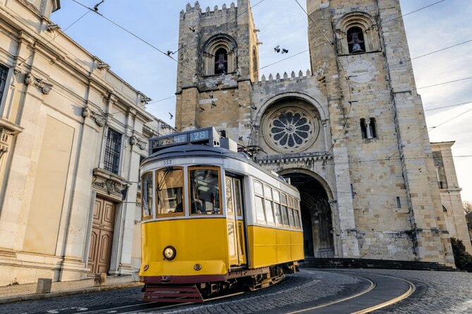 Lisbon Private Driver and Customizable Tour - Who will get the most from this tour